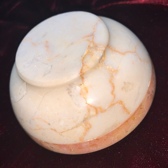 Small Two Tone Natural Stone Bowl 3” Diameter - Picture 2 of 5